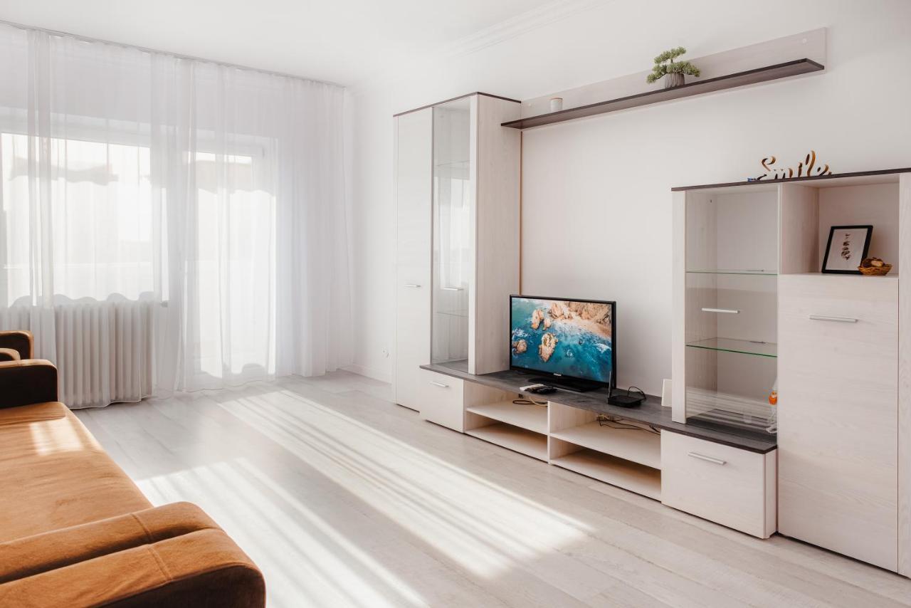 Apartament 2 Camere, Decomandat, In Zona Centrala Bucureşti Ngoại thất bức ảnh