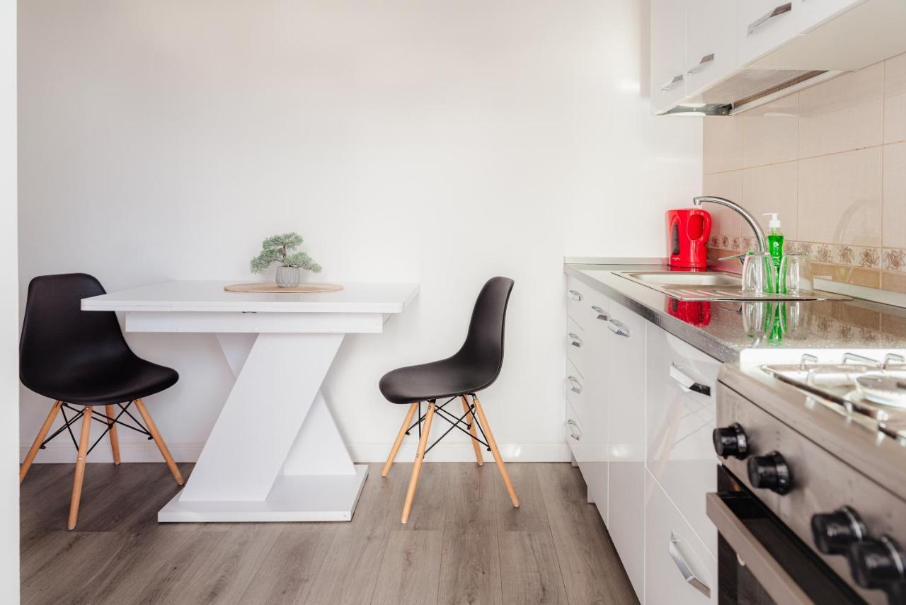 Apartament 2 Camere, Decomandat, In Zona Centrala Bucureşti Ngoại thất bức ảnh